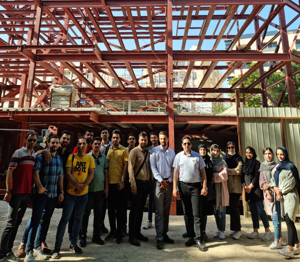 بازدید اجرایی هلدینگ رادیس از اسکلت فلزی ۸ طبقه در خیابان مشتاق اصفهان با حضور مهندس زارعی و کارشناسان دپارتمان اجرای رادیس