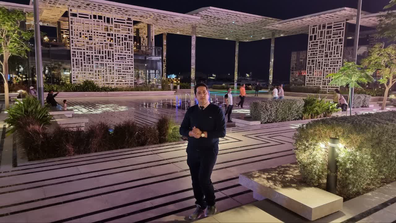 مهندس زارعی در منطقه الموج عمان در جریان فعالیتهای مرتبط با پروژههای بینالمللی