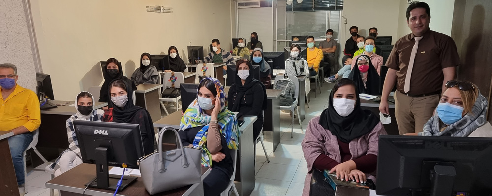 کلاس اتوکد حضوری آکادمی طرح و ساخت رادیس با رعایت پروتکل‌های بهداشتی در اصفهان